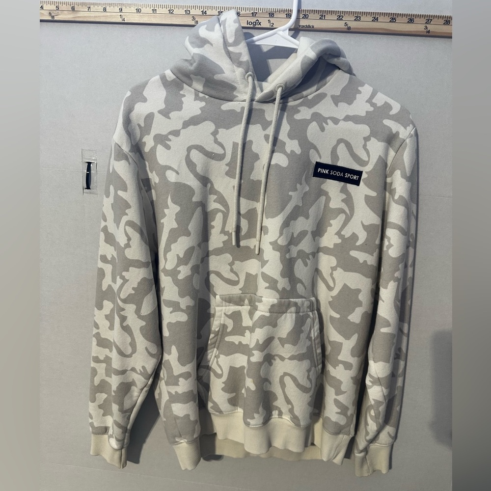 Women’s White / Grey Camo Pink Soda Sport Hoodie 
Size M